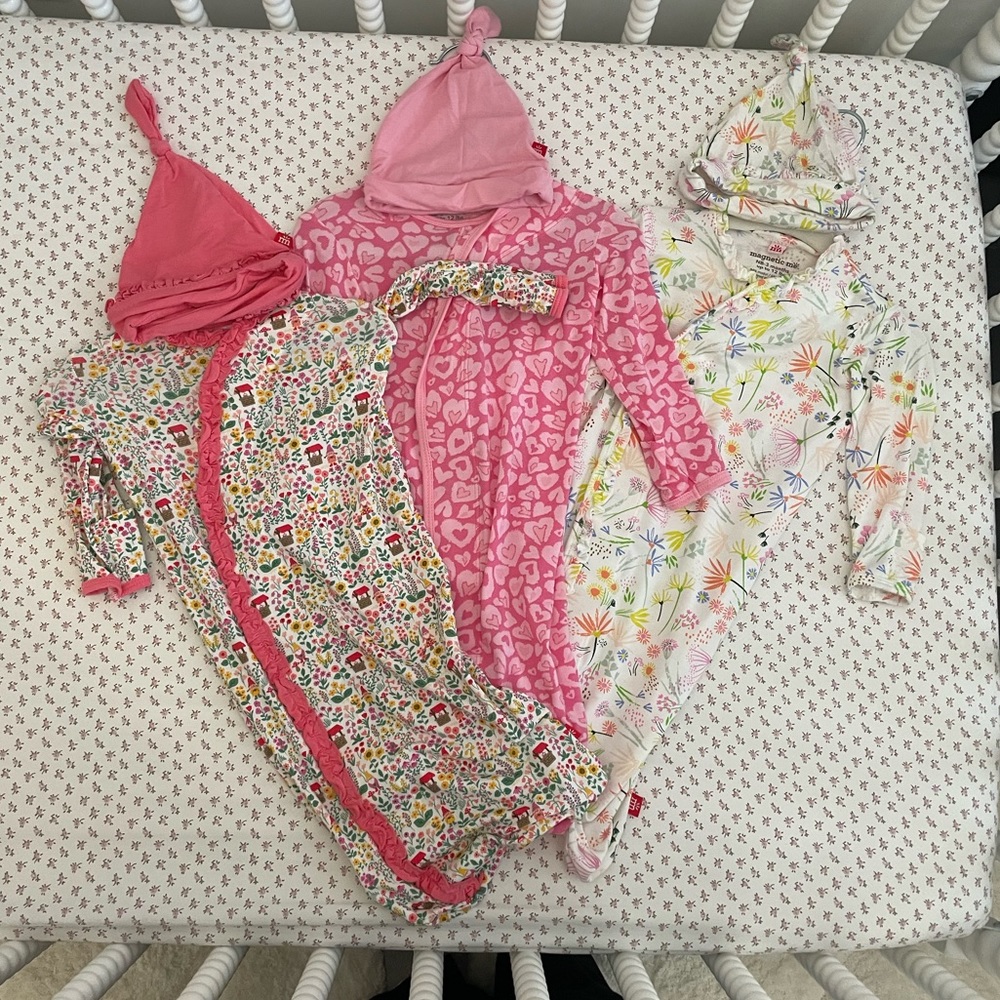 Magnetic Me - 3 Gown and Hat Sets (6 Pieces) Nb-3 Months